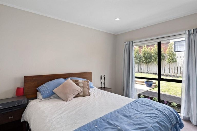 Photo of property in 2/25 Montrose Street, Point Chevalier, Auckland, 1022