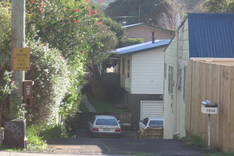 Photo of property in 2/729 Swanson Road, Swanson, Auckland, 0612