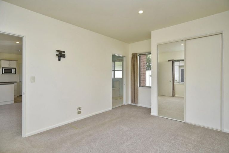 Photo of property in 18 Streamside Court, Woolston, Christchurch, 8062