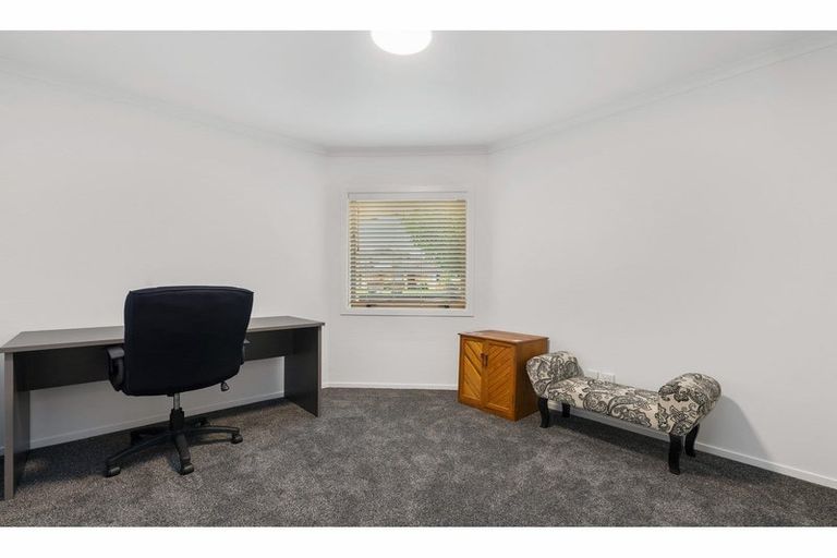 Photo of property in 33/64 Kawaha Point Road, Kawaha Point, Rotorua, 3010