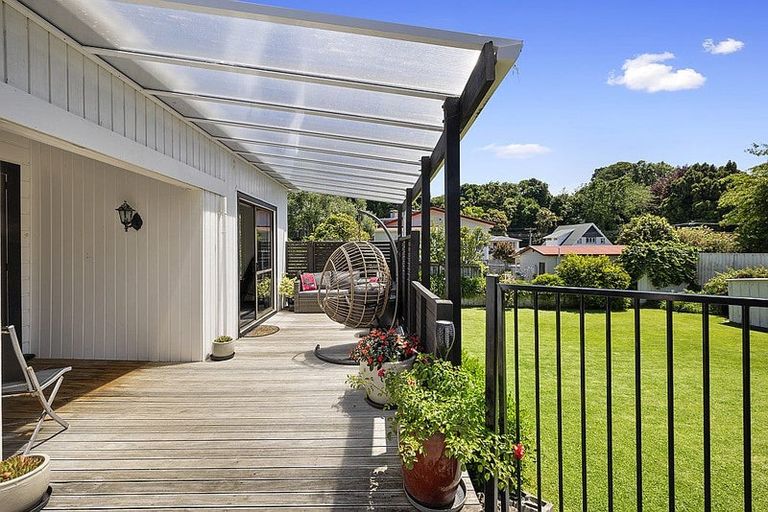 Photo of property in 72 Cutfield Road, New Plymouth, 4310