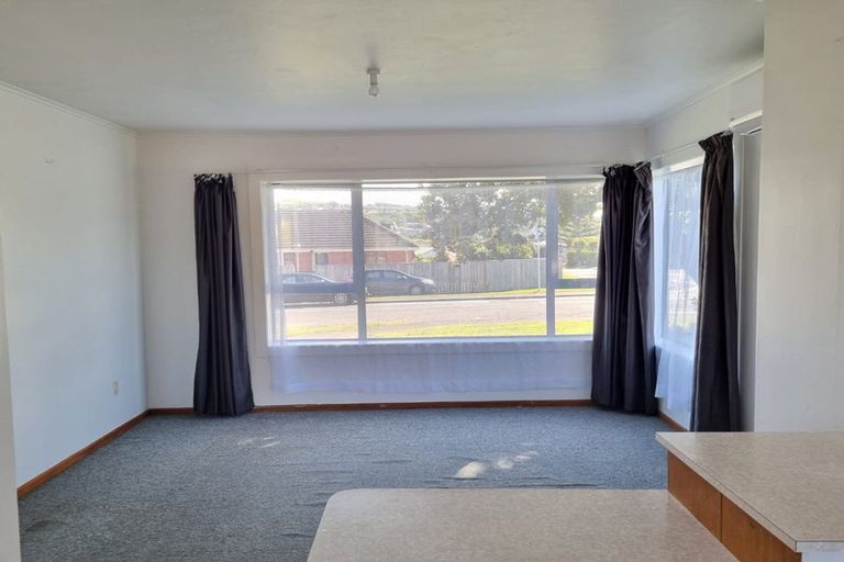 Photo of property in 1 Mana Avenue, Titahi Bay, Porirua, 5022