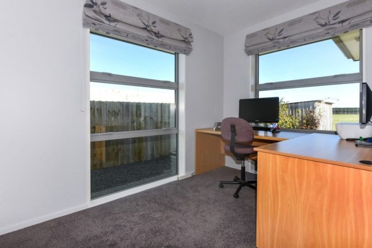 Photo of property in 10 William Hyde Place, Darfield, 7510