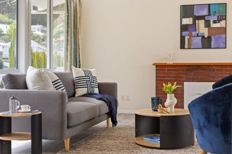 Photo of property in 105 Parkvale Road, Karori, Wellington, 6012