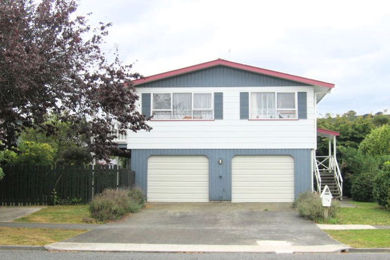 Photo of property in 118 California Drive, Totara Park, Upper Hutt, 5018