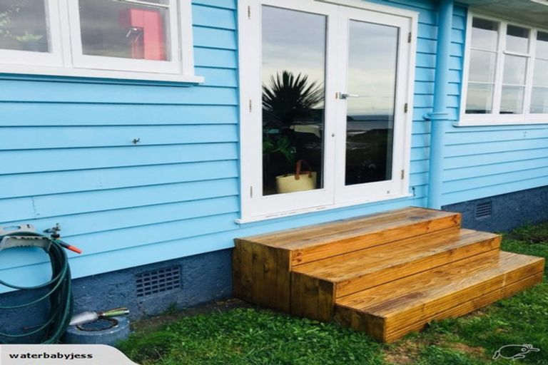 Photo of property in 46 Raukawa Street, Strathmore Park, Wellington, 6022