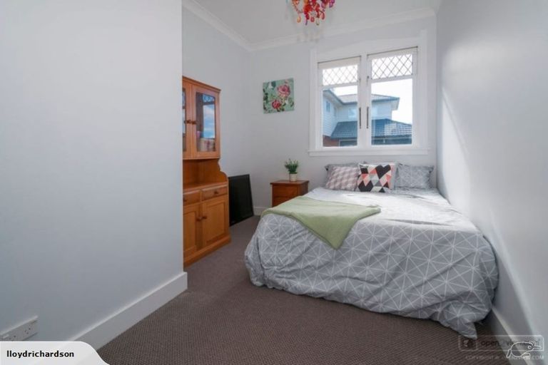 Photo of property in 39 Cambridge Terrace, Waiwhetu, Lower Hutt, 5010