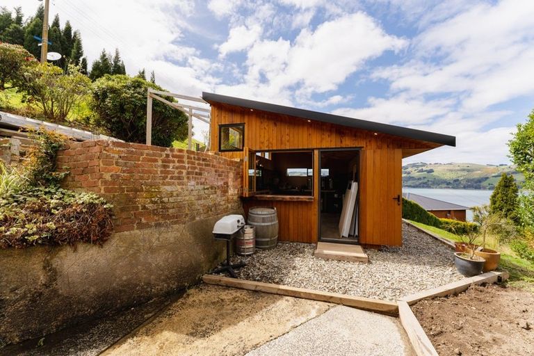 Photo of property in 41 Adderley Terrace, Ravensbourne, Dunedin, 9022