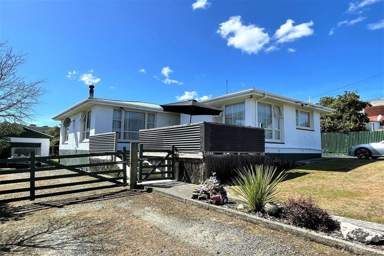 Photo of property in 50 Gormack Street, Balclutha, 9230