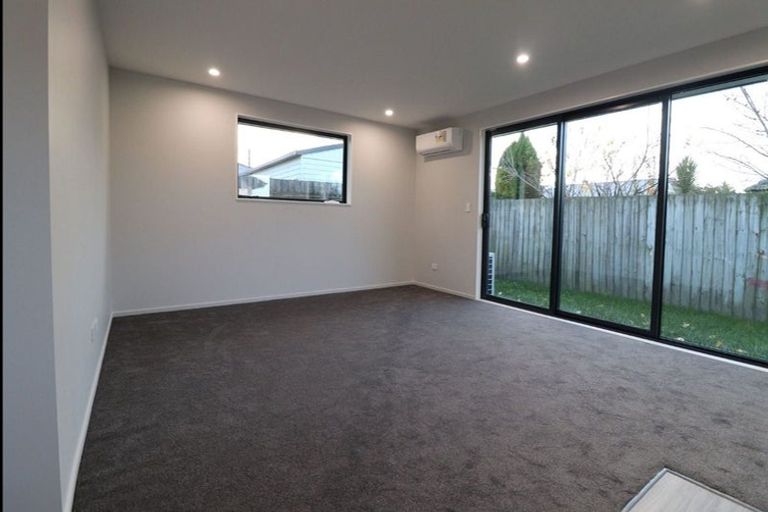 Photo of property in 4/30a Northcote Road, Northcote, Christchurch, 8052