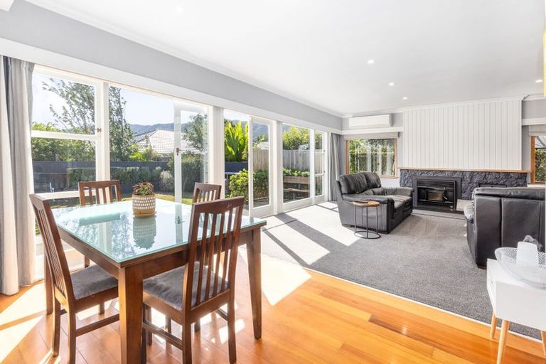 Photo of property in 397 Te Moana Road, Waikanae, 5036