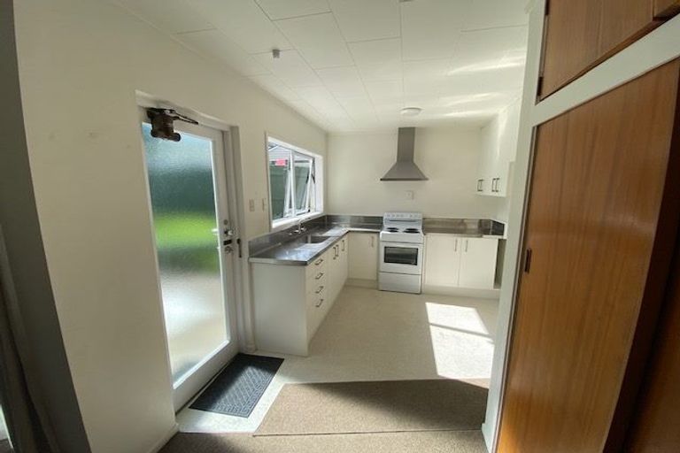 Photo of property in 2/13 Walter Street, Hauraki, Auckland, 0622