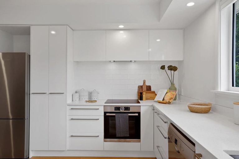 Photo of property in 98 Hamilton Avenue, Ilam, Christchurch, 8041