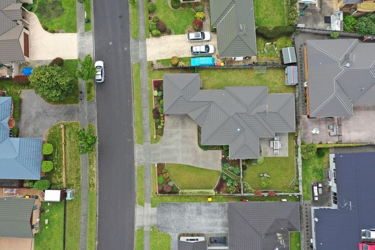 Photo of property in 8 Cairns Crescent, Rototuna, Hamilton, 3210