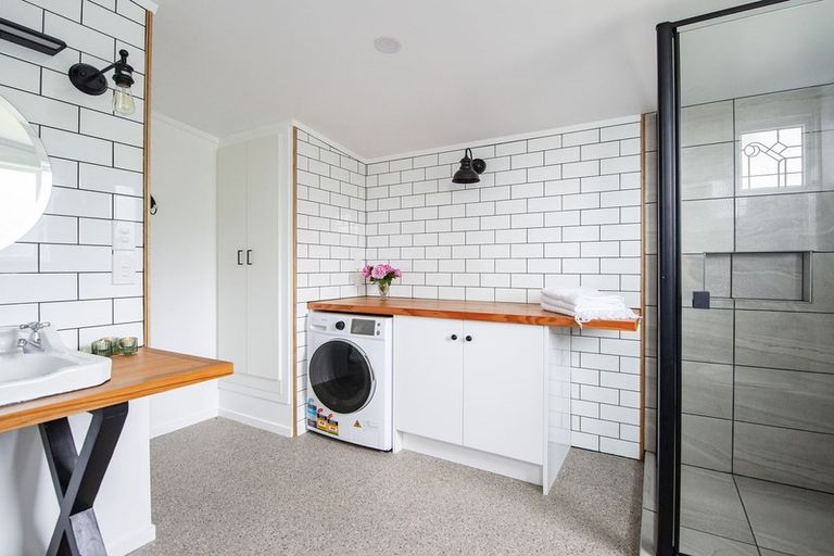 Photo of property in 9 Dickson Street, Macandrew Bay, Dunedin, 9014