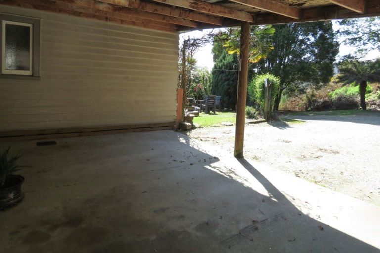 Photo of property in 15 Grey Road, Reefton, 7830