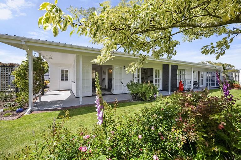 Photo of property in 29 Nevada Drive, Merrilands, New Plymouth, 4312