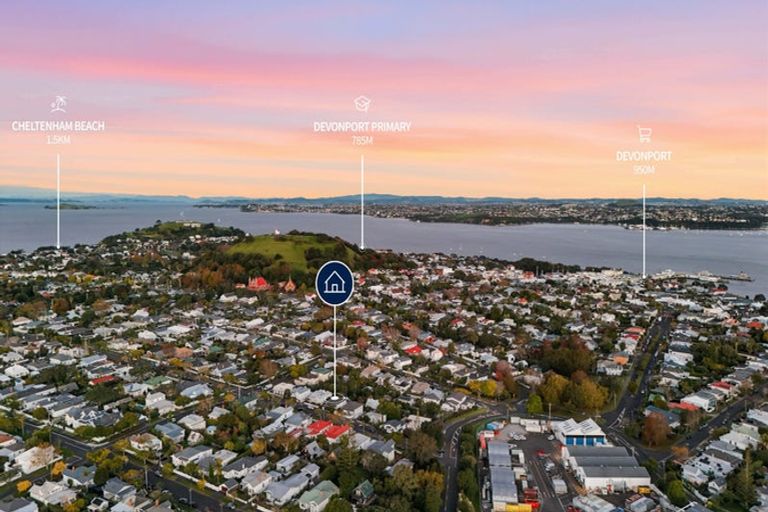 Photo of property in 45 Mozeley Avenue, Devonport, Auckland, 0624