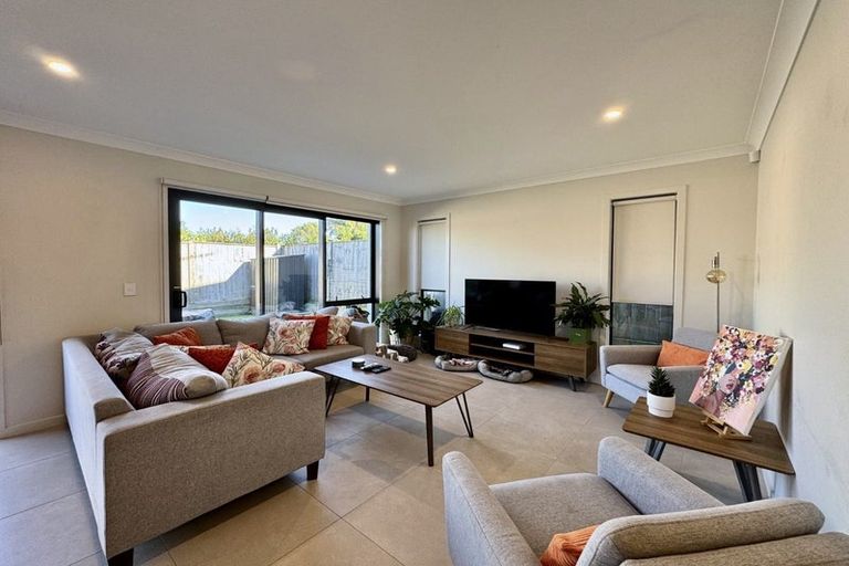 Photo of property in 42 Exmoor Road, Karaka, Papakura, 2113