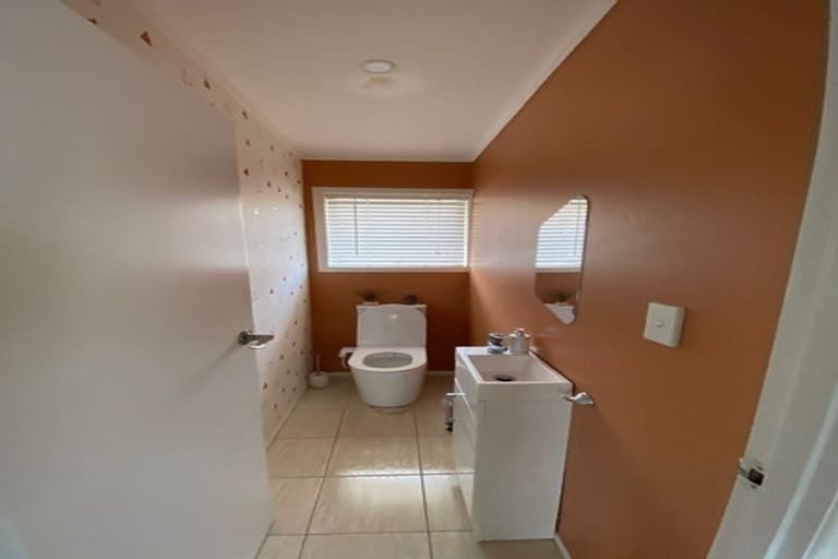 Photo of property in 2/69 Rangitoto Road, Papatoetoe, Auckland, 2025