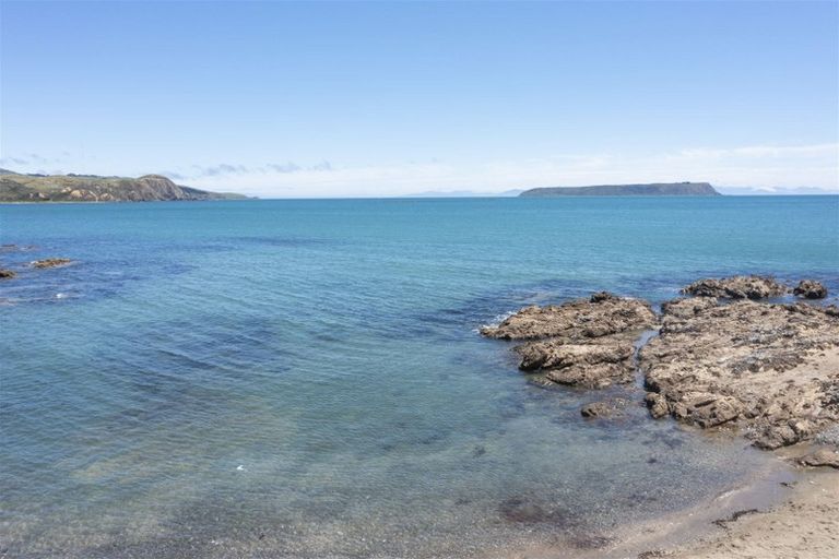 Photo of property in 13 Moana Road, Plimmerton, Porirua, 5026