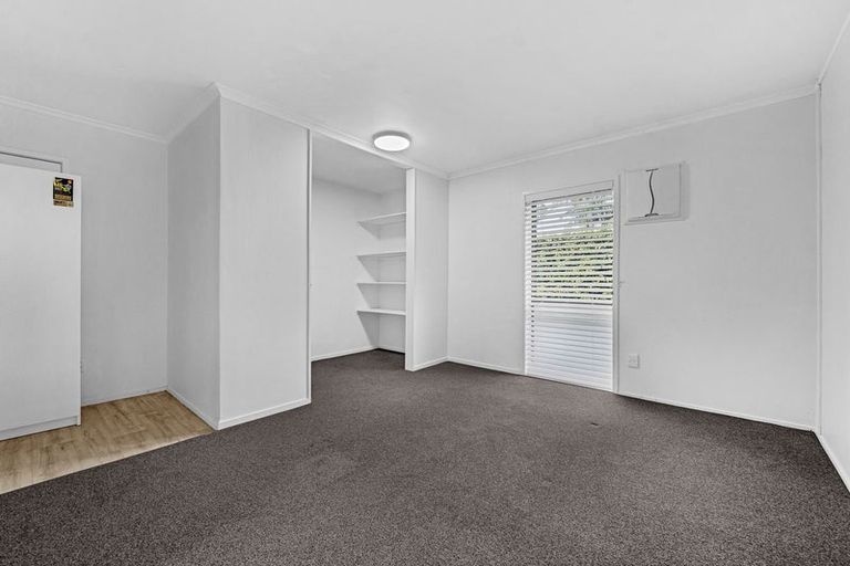 Photo of property in 120 Walter Strevens Drive, Conifer Grove, Takanini, 2112