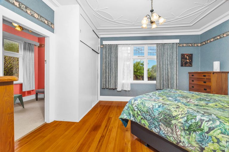 Photo of property in 56 Middleton Road, Kew, Dunedin, 9012