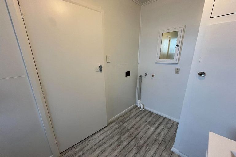 Photo of property in 8 Lowestoft Place, West End, Palmerston North, 4412