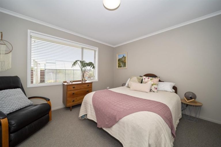 Photo of property in 58b Veale Road, Frankleigh Park, New Plymouth, 4371