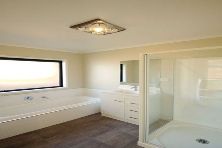 Photo of property in 23 Flint Road, Rolleston, 7614