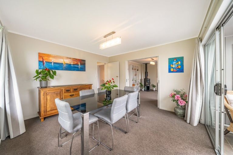 Photo of property in 3 Bowline Place, Whitby, Porirua, 5024