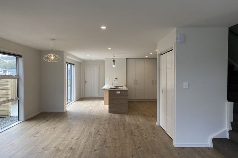 Photo of property in 162a Navigation Drive, Whitby, Porirua, 5024