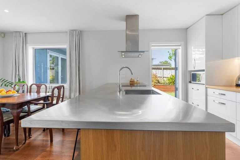 Photo of property in 64b Muir Avenue, Mangere Bridge, Auckland, 2022