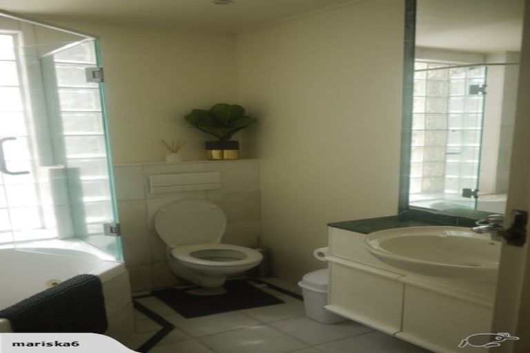 Photo of property in 1/154 Oriental Parade, Oriental Bay, Wellington, 6011