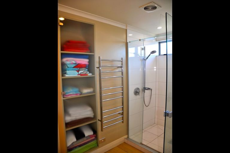 Photo of property in 16 Ocean View Road, Waihi Beach, 3611