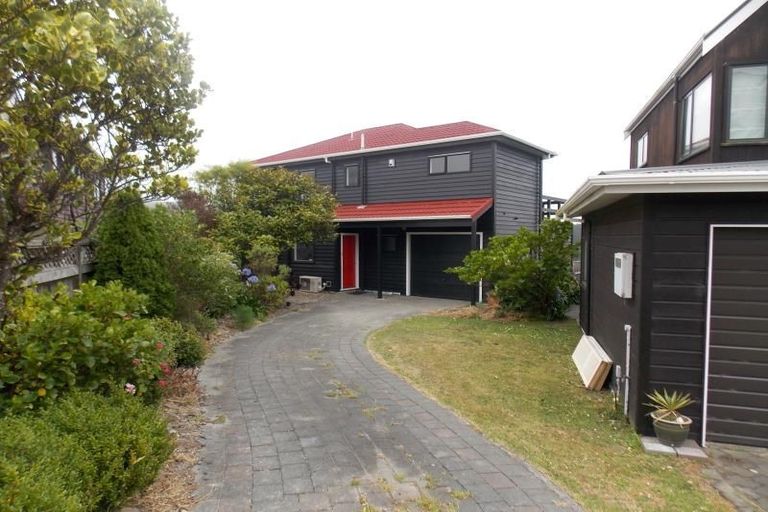 Photo of property in 5a Becker Way, Karori, Wellington, 6012