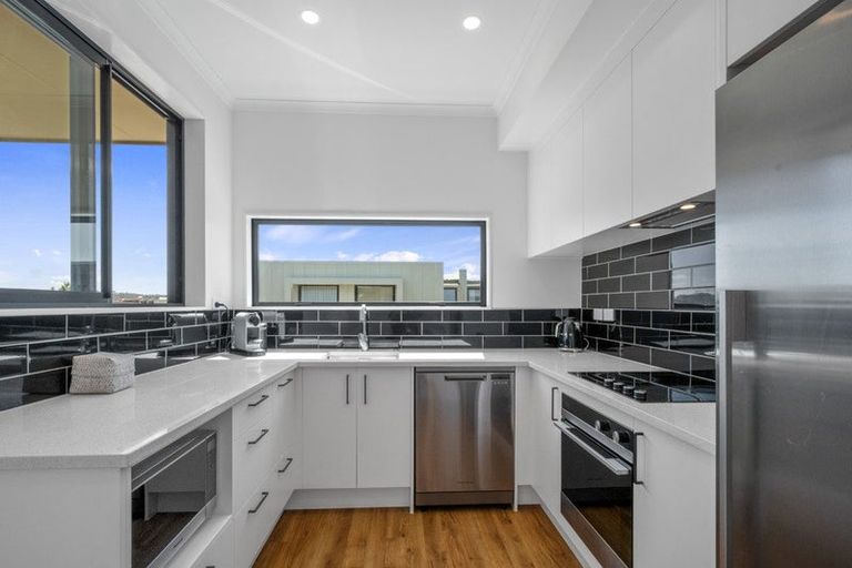 Photo of property in 1 Kaiwawao Lane, Hobsonville, Auckland, 0616