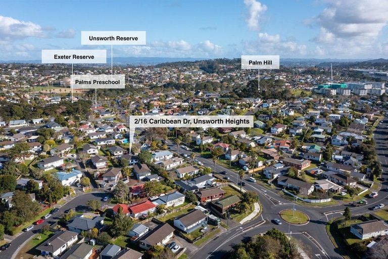 Photo of property in 2/16 Caribbean Drive, Unsworth Heights, Auckland, 0632