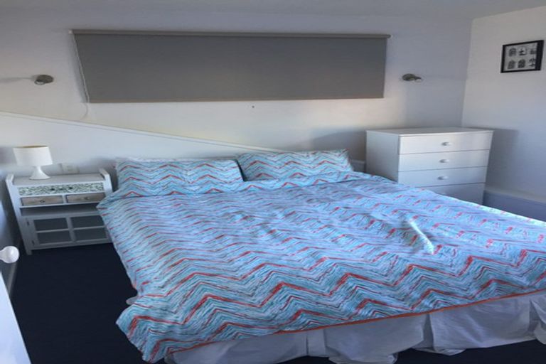 Photo of property in 17 Selleck Street, Mount Pleasant, Christchurch, 8081