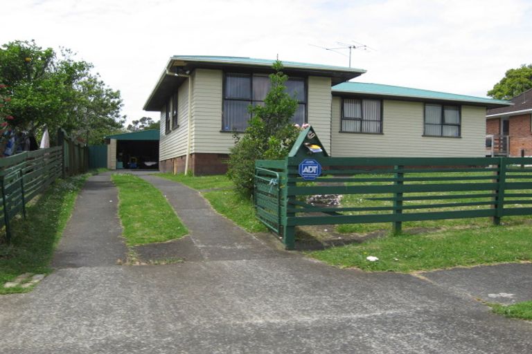 Photo of property in 4 Nicola Place, Mangere, Auckland, 2022