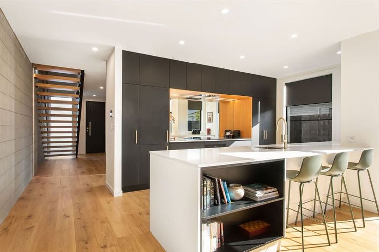 Photo of property in 1/151 Edgeware Road, Edgeware, Christchurch, 8013