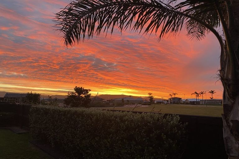 Photo of property in 120 The Boulevard, Papamoa Beach, Papamoa, 3118