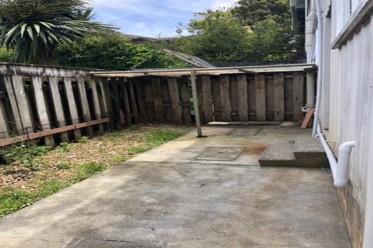 Photo of property in 9/3 Picton Street, Howick, Auckland, 2014