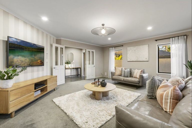 Photo of property in 33 Saint Heliers Place, Papamoa Beach, Papamoa, 3118