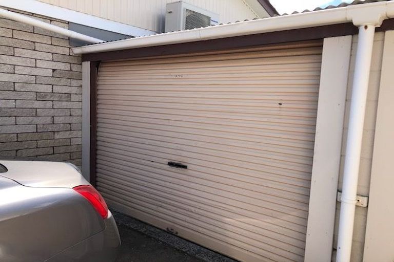 Photo of property in 42a Clevedon Road, Papakura, 2110