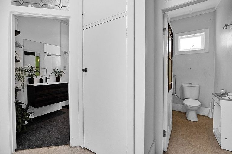 Photo of property in 5 Tawhiti Road, Hawera, 4610