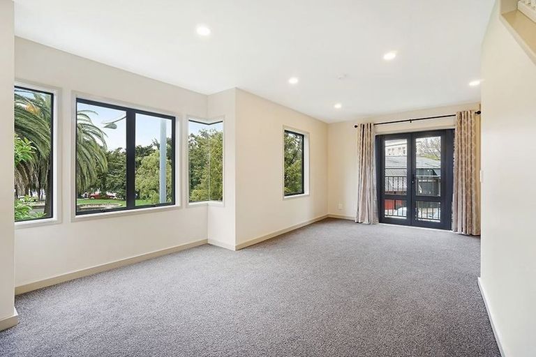 Photo of property in 21 Dovedale Place, Parnell, Auckland, 1010