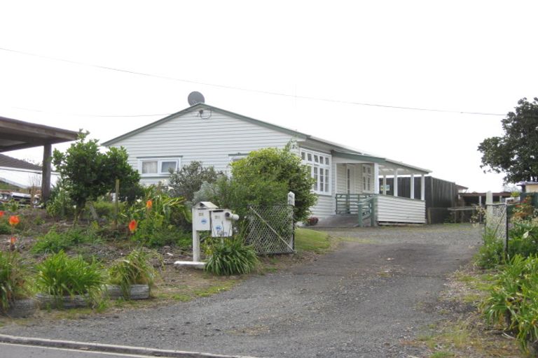 Photo of property in 37 Oraha Road, Huapai, Kumeu, 0810