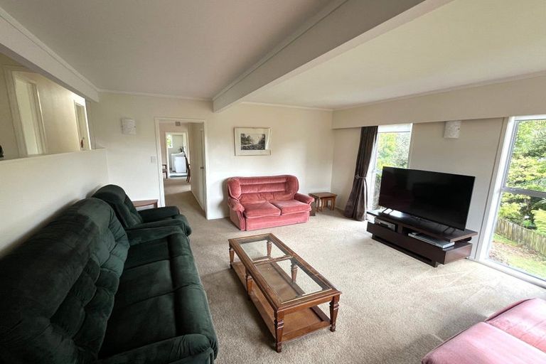 Photo of property in 6 Nea Place, Hillcrest, Auckland, 0627