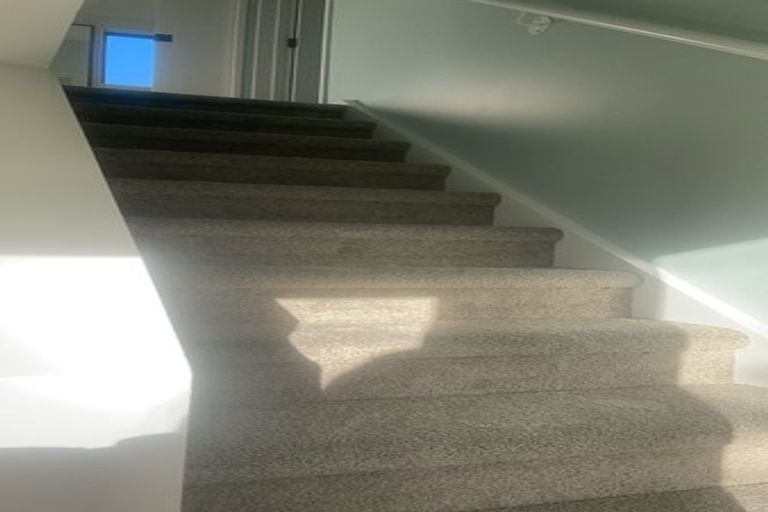 Photo of property in 1/4 Bond Crescent, Forrest Hill, Auckland, 0620